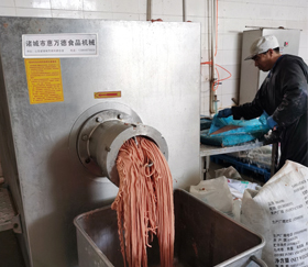 凍肉絞肉機(jī)用戶現(xiàn)場(chǎng)